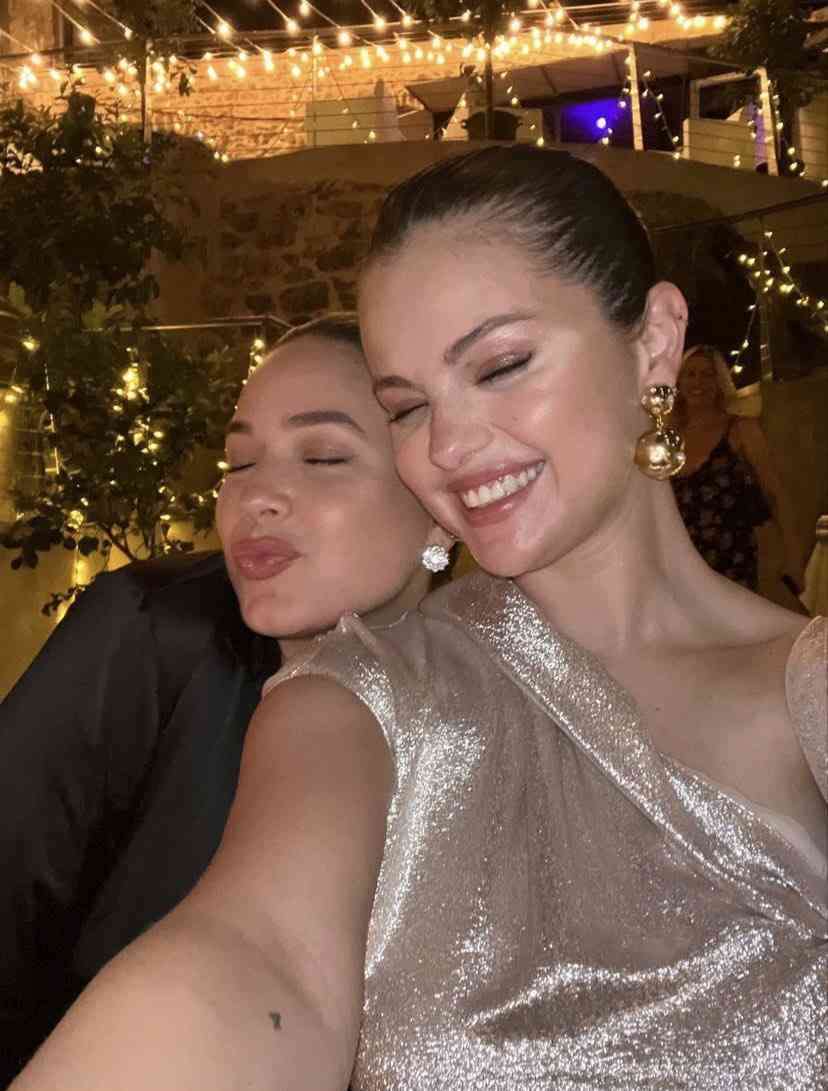 セレーナ・ゴメスがセレブ友のフォローを次々解除　SNSに嫌気さした？