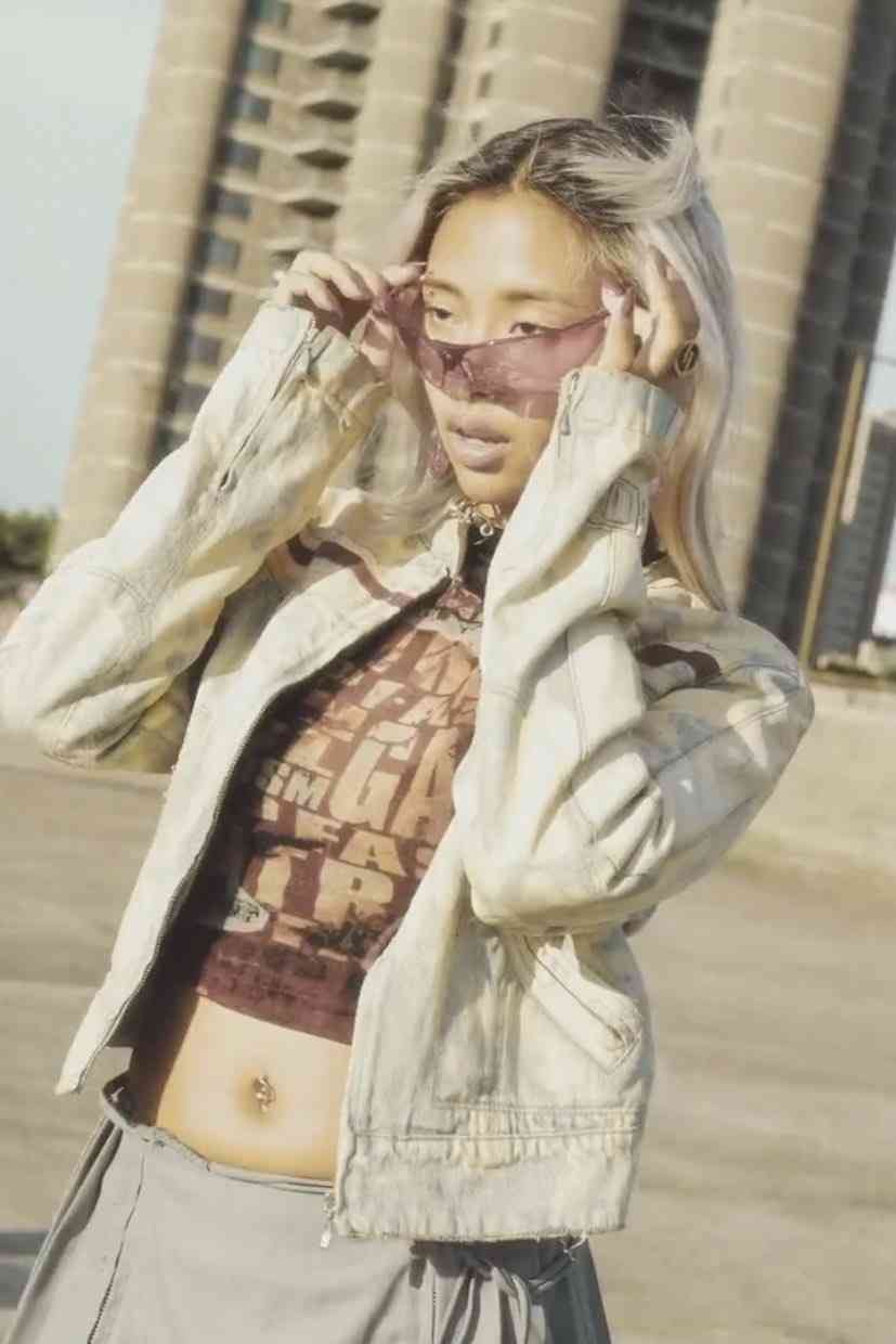 セレーナ・ゴメスがセレブ友のフォローを次々解除　SNSに嫌気さした？