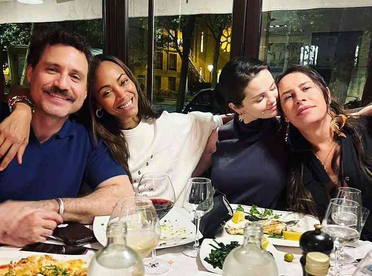 セレーナ・ゴメスがセレブ友のフォローを次々解除　SNSに嫌気さした？