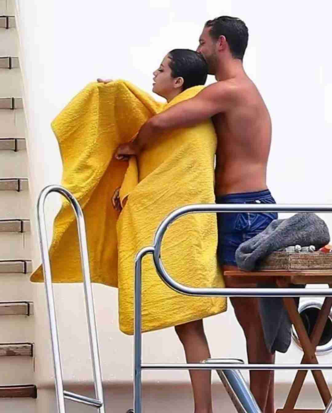 セレーナ・ゴメスがセレブ友のフォローを次々解除　SNSに嫌気さした？