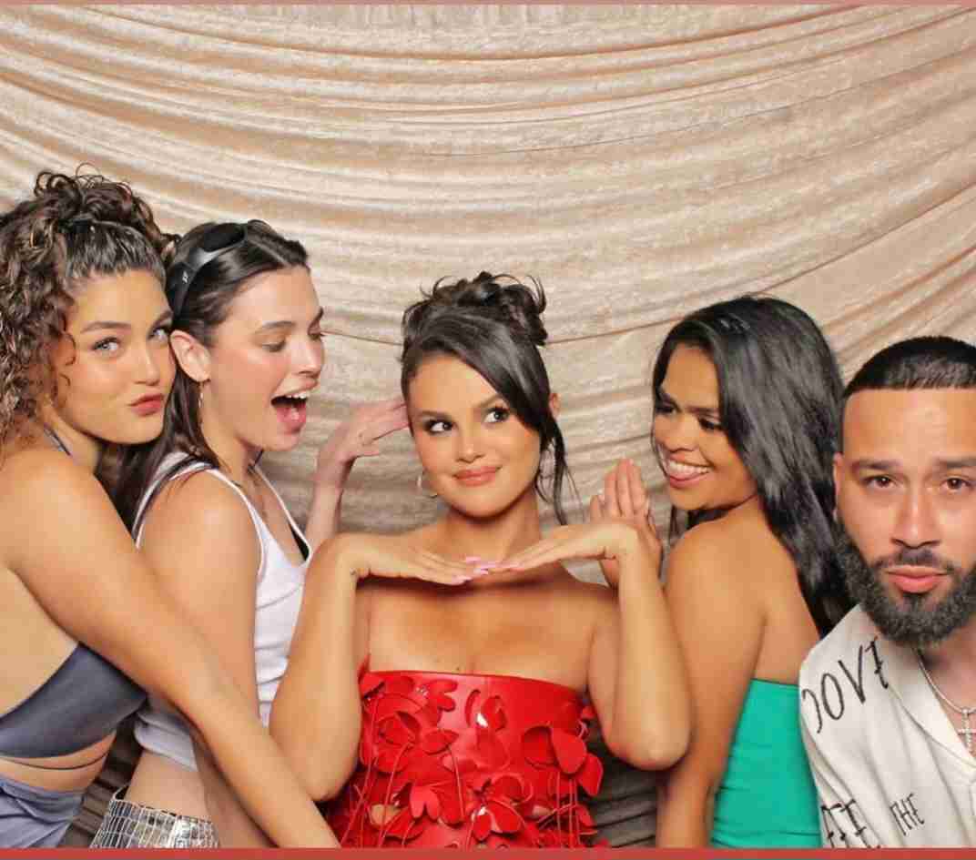 セレーナ・ゴメスがセレブ友のフォローを次々解除　SNSに嫌気さした？