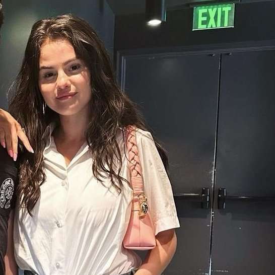 セレーナ・ゴメスがセレブ友のフォローを次々解除　SNSに嫌気さした？