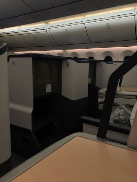 飛行機内で快適に過ごす方法