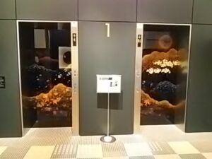 「タクシーが全然来ない」京都の観光客・市民が困惑…30分以上待たされるケースも