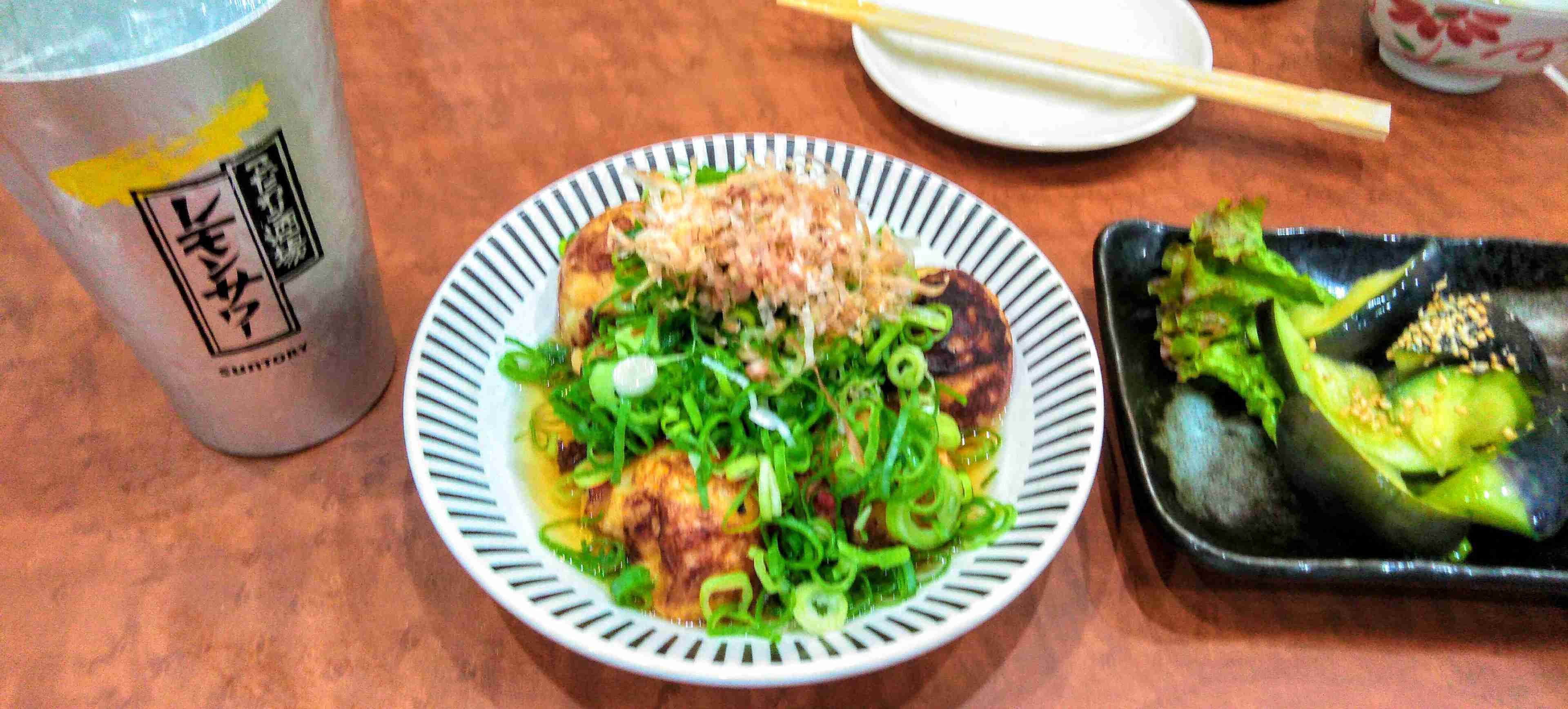 住んでる場所(出身地)と定期的に食べたくなるものを教えて