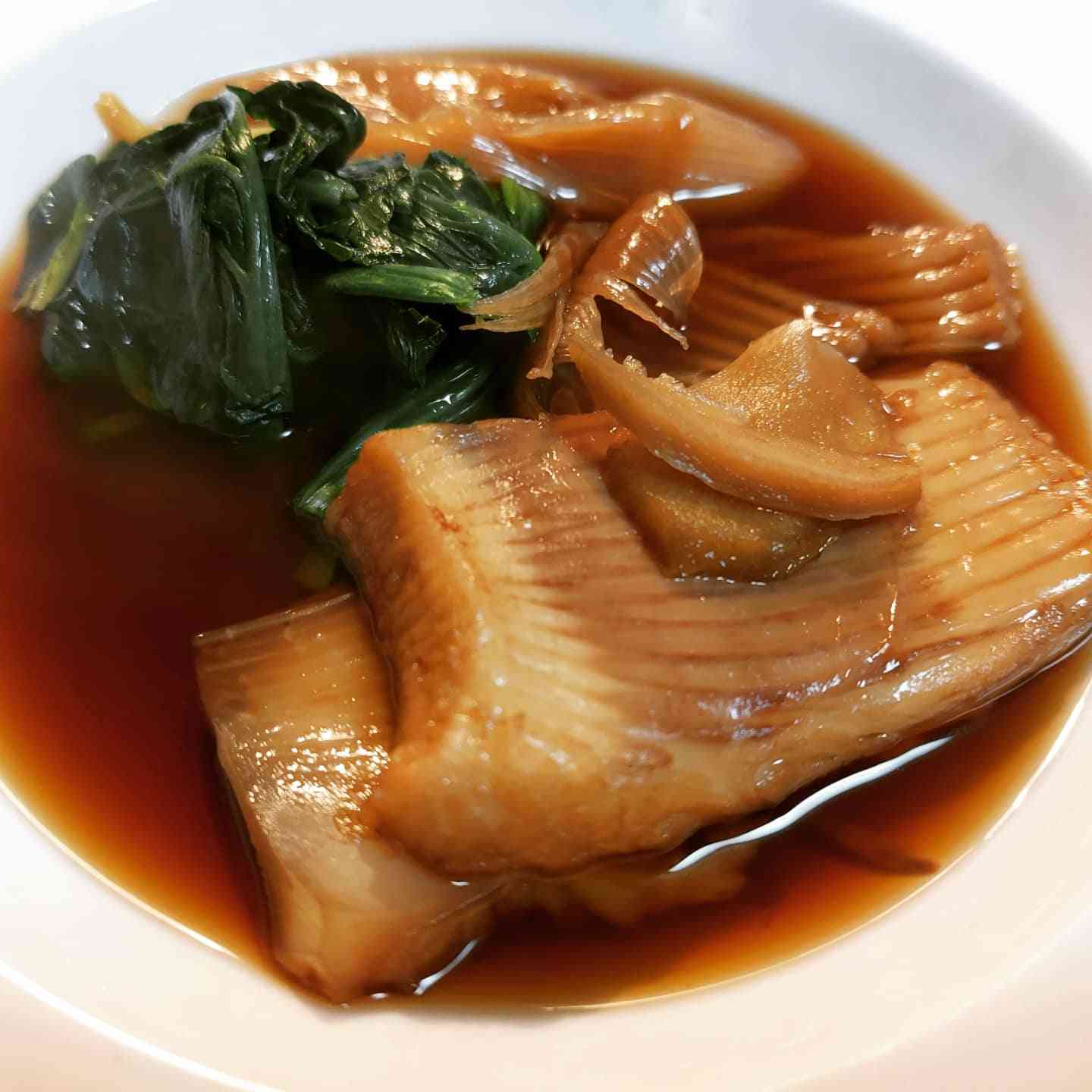 住んでる場所(出身地)と定期的に食べたくなるものを教えて