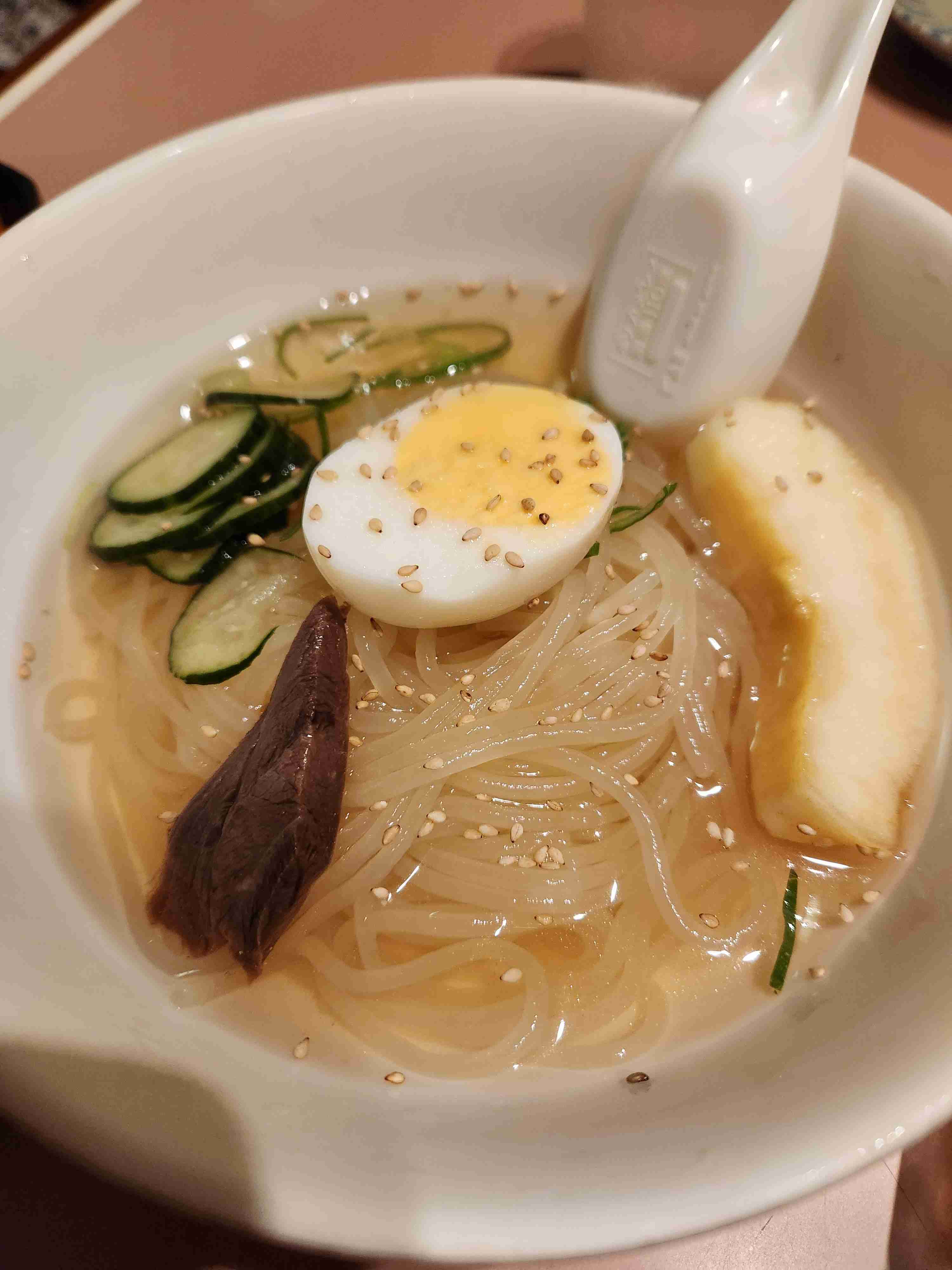 住んでる場所(出身地)と定期的に食べたくなるものを教えて