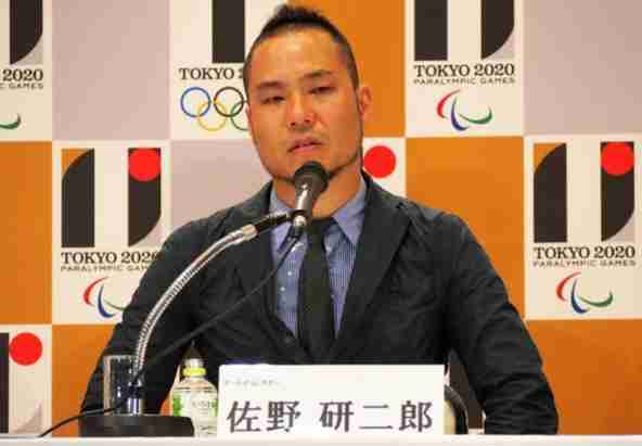 鳥羽シェフ、不倫発覚後の映画チケット販売　監督は公開に難色「恩を仇で返したくない」　予告に妻子の姿