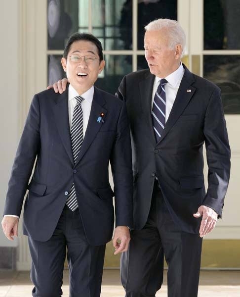 【岸田政権が目論む「サラリーマン増税」】政府税調「控除が手厚すぎる」の答申に怒りの声「どれだけ天引きされていると思ってるんだ！」