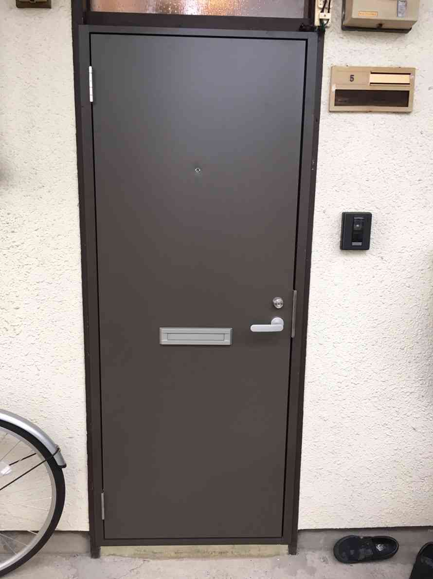 郵便ポストから消火器噴射か 高校生ら4人逮捕