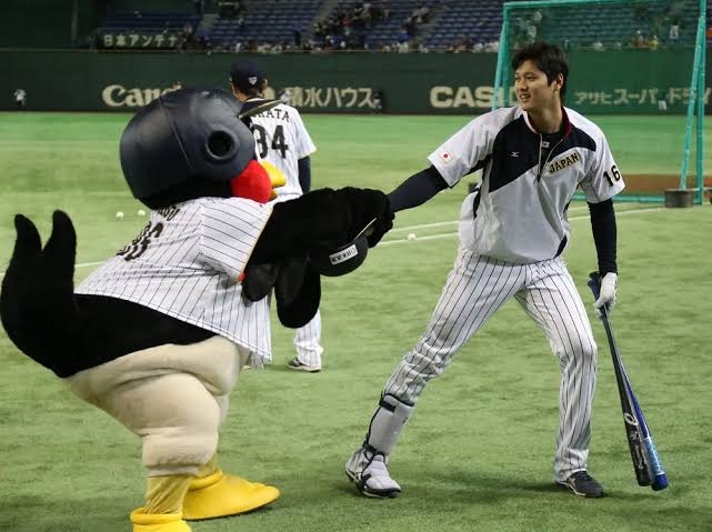 【主は】つば九郎について知ってること【にわか】      