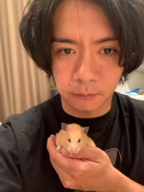 野田クリスタル、“5カ月ぶりヘアカット”でさわやかイケメンに大変身　「子犬1匹分くらい切ってる」