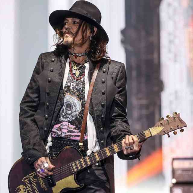 元TOKIO・長瀬智也、ワイルド味増した最新ショットに驚きの声　「ハリウッド俳優」「渋みが加わってヤバい」