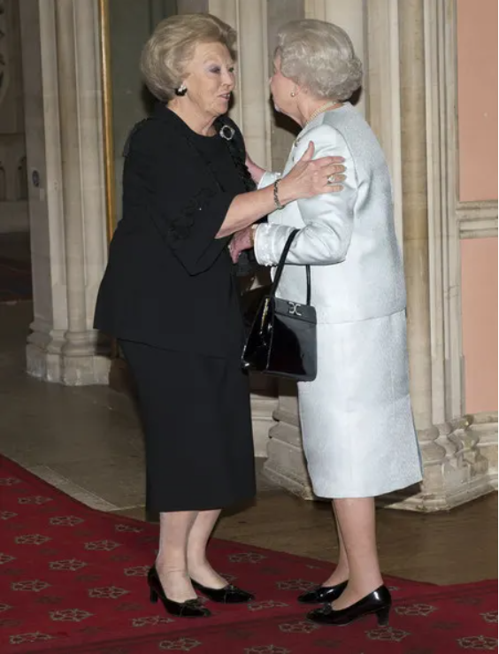 カップ&ソーサーどちらかが割れたらどうしてますか?