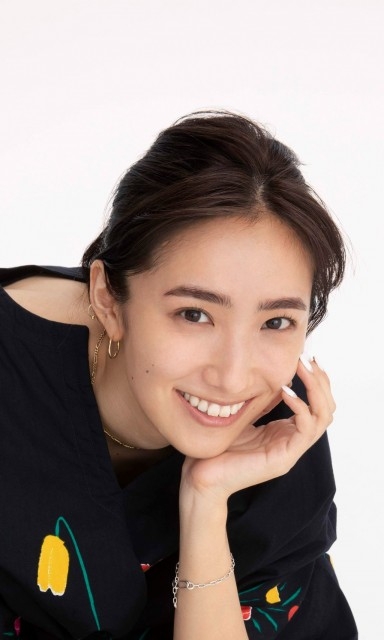 浅野忠信、18歳年下の妻・中田クルミと挙式の和装2ショット 結婚1周年に「愉快な毎日に感謝です!」