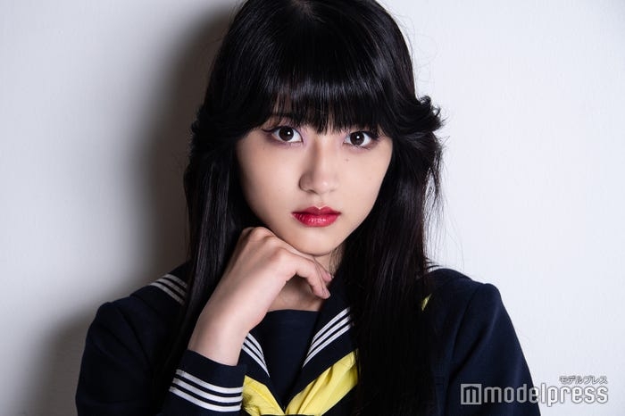 橋本環奈・新木優子・桐谷美玲らのドレス姿にうっとり!『赤ずきん、旅の途中で死体と出会う。』新場面写真10点