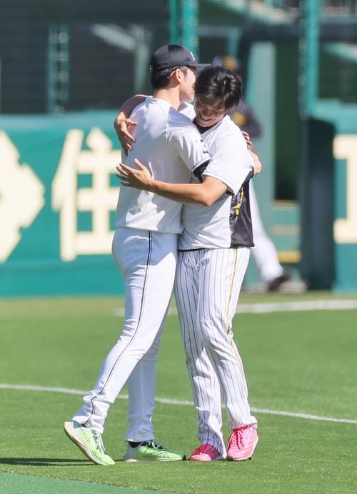 ロッテ痛恨　佐々木朗希が左脇腹肉離れで約２カ月離脱へ　登録抹消　吉井監督は今季中の復帰に期待も「彼の回復力がどうか」