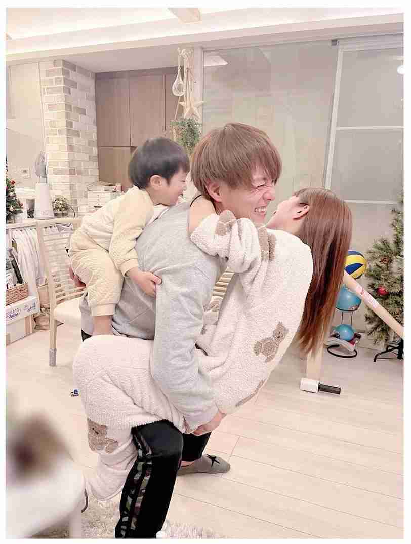 みんな大きくなってる！　辻希美＆杉浦太陽、三男・幸空の七五三で大迫力の家族ショット「幸せな時間でした」