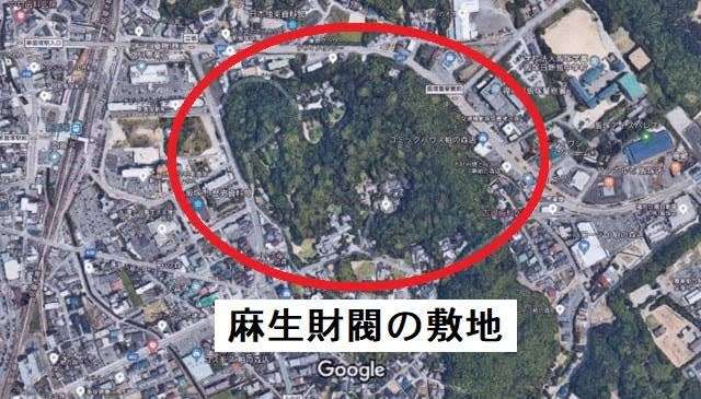 家族4人で「東京ドーム1個分」に暮らす...“エド・シーラン村”に『教会』や『埋葬室』が完成