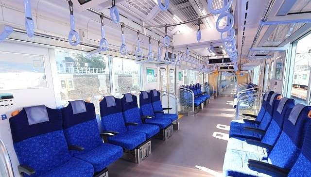 迷惑「鉄道で大開脚で座るマン」防げないのか？ 