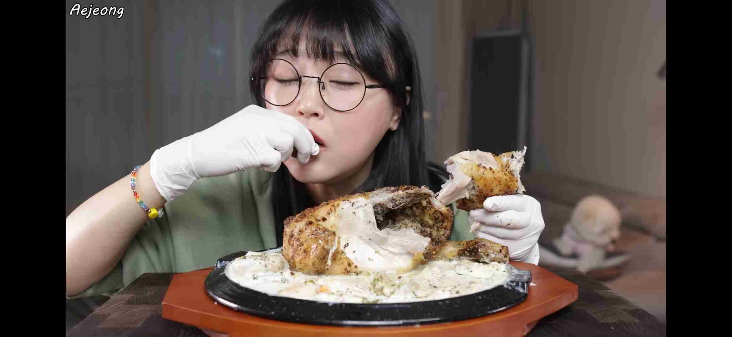 育ちが悪く見える、外食のNGマナー10。気楽な店でこそ品性がにじみ出る