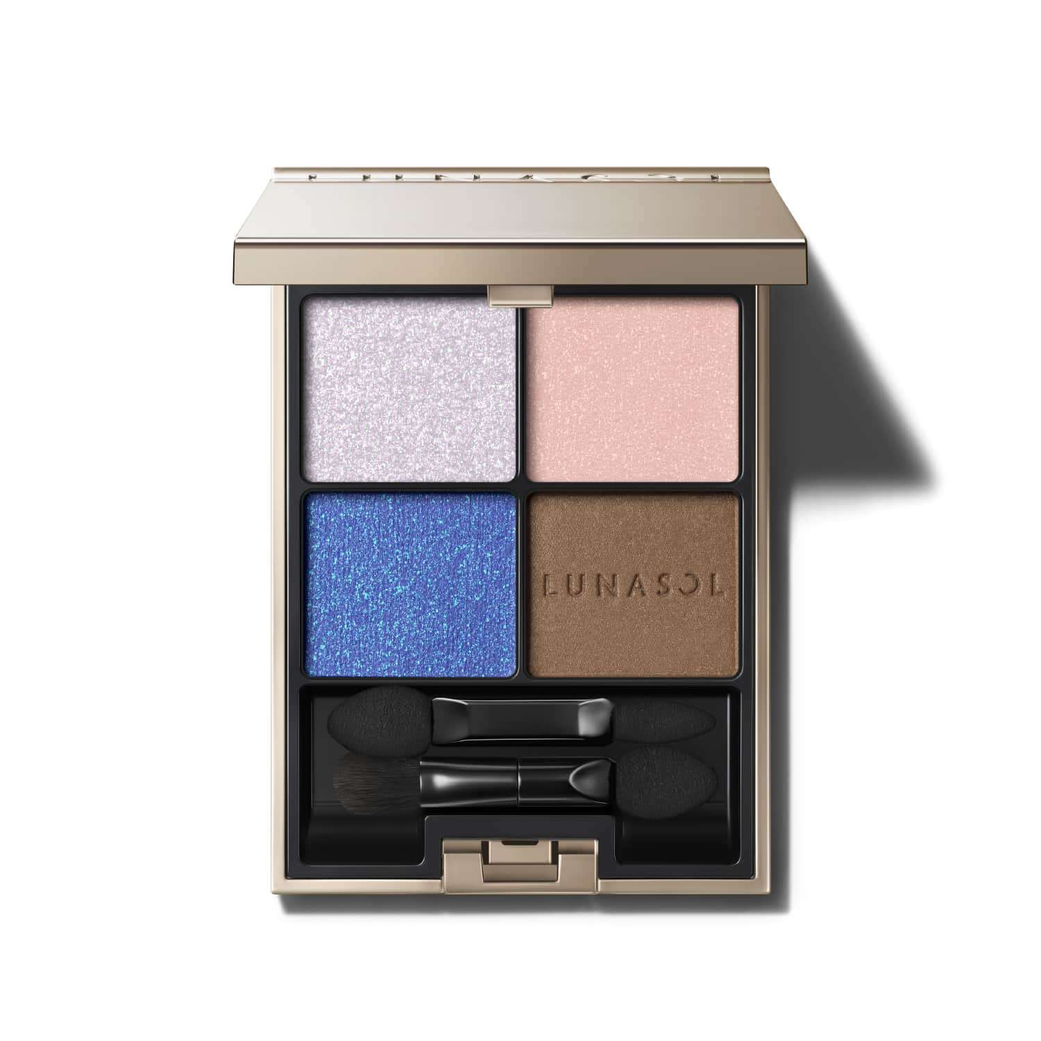 使い方が難しい配色のアイシャドウを頑張って使ってる人集合！