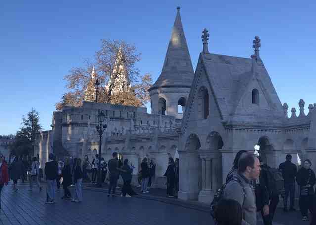 自分で撮った海外の写真を貼ってどこの国か当ててもらうトピ