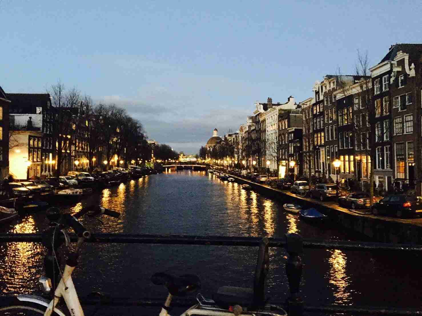 自分で撮った海外の写真を貼ってどこの国か当ててもらうトピ