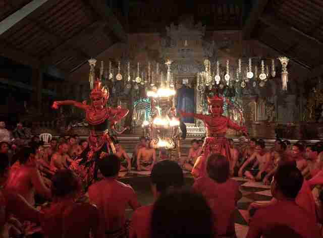 自分で撮った海外の写真を貼ってどこの国か当ててもらうトピ