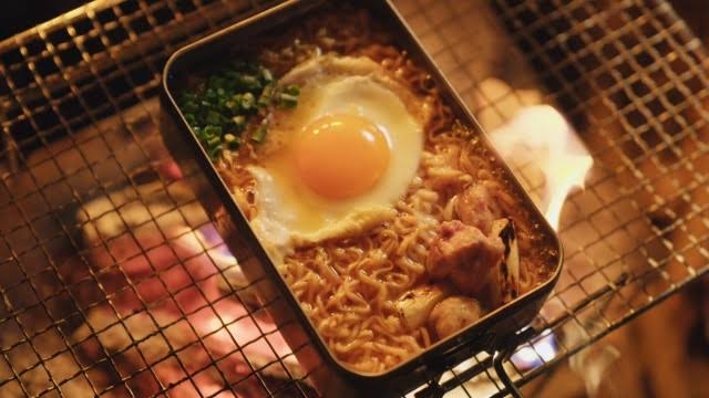インスタントラーメンは具無しor具有り?
