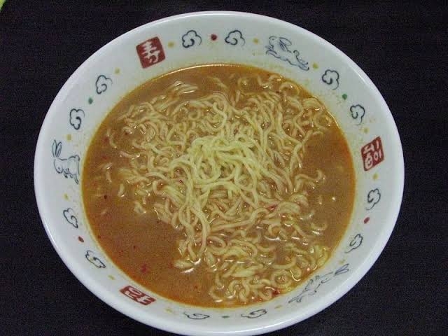 インスタントラーメンは具無しor具有り?