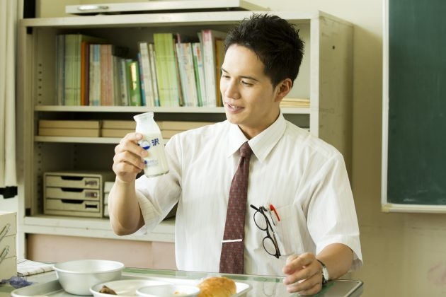 給食時間、短くない?わずか15分の学校も　ただ部活動時間や昼休憩削り、さらに教員の働き方も絡んで延長難しい現実