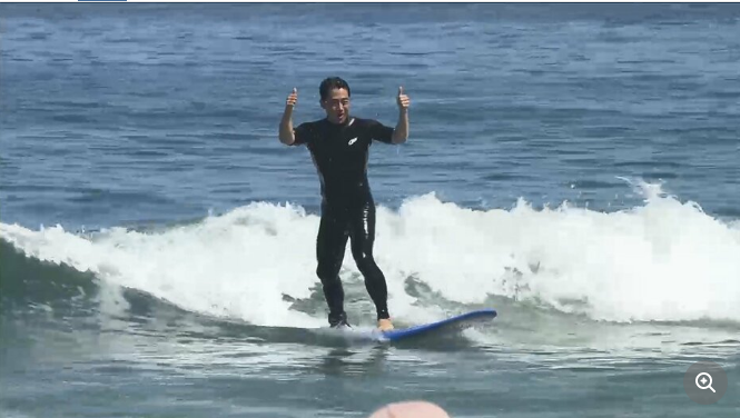 小泉進次郎氏 サーフィンで“安全”　処理水めぐりアピール