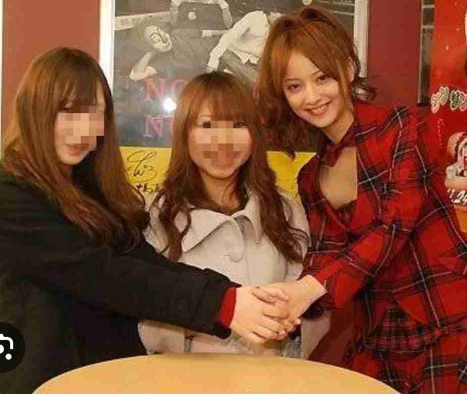 桐谷美玲が“驚異の9頭身スタイル”で銀座の街に出現 「変わらぬ美貌」と「幸せオーラ」