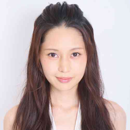 「もうやめて！ 痛い痛い痛い！」“大好きなママ”に呪いをかけられて「整形した」女子中学生モデルの不幸