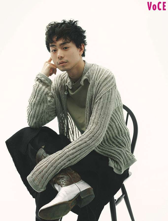 菅田将暉&小松菜奈夫妻の2ショットに反響「ビジュ強すぎ」“投稿時間”にも注目集まる