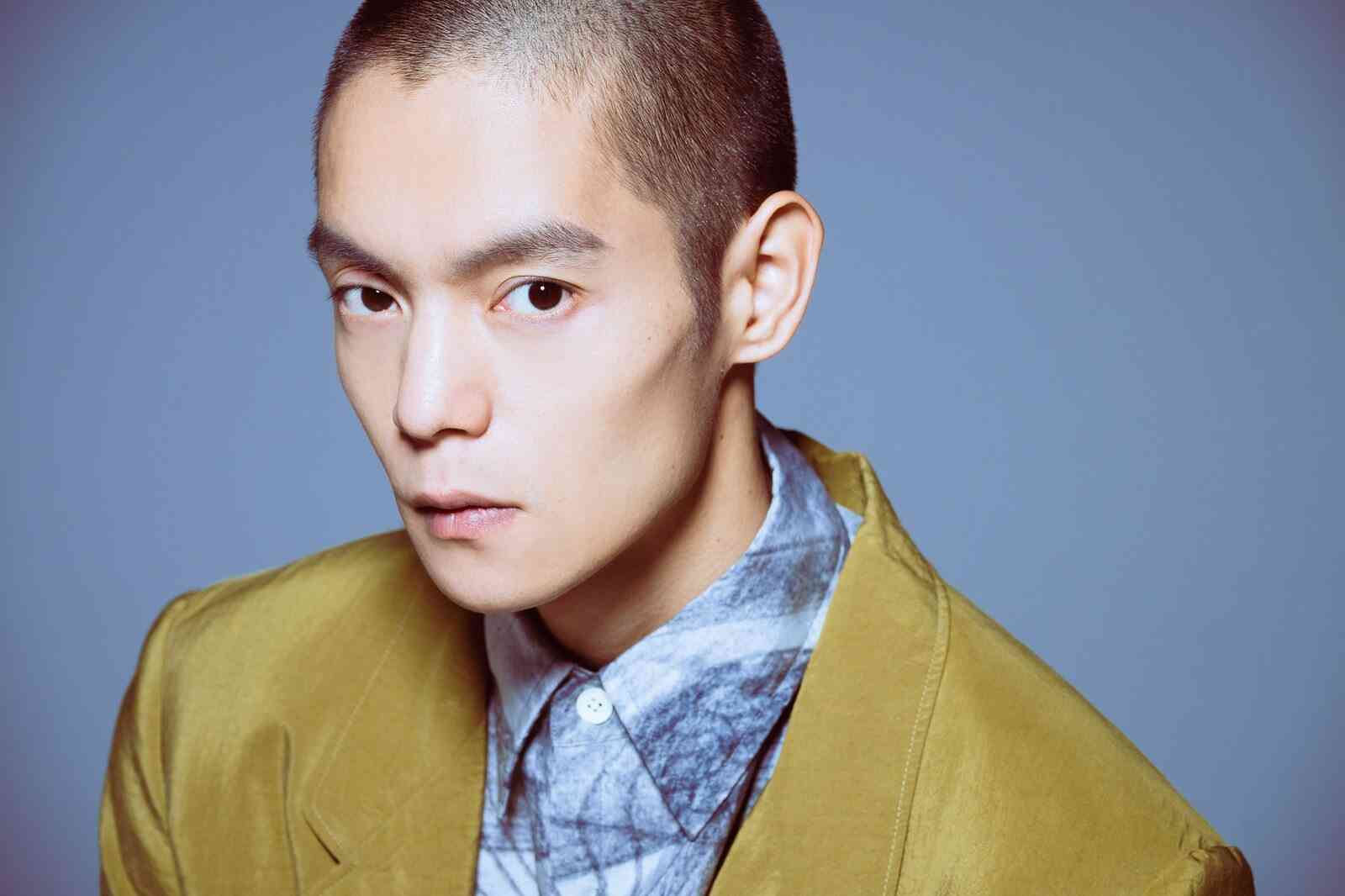 菅田将暉&小松菜奈夫妻の2ショットに反響「ビジュ強すぎ」“投稿時間”にも注目集まる