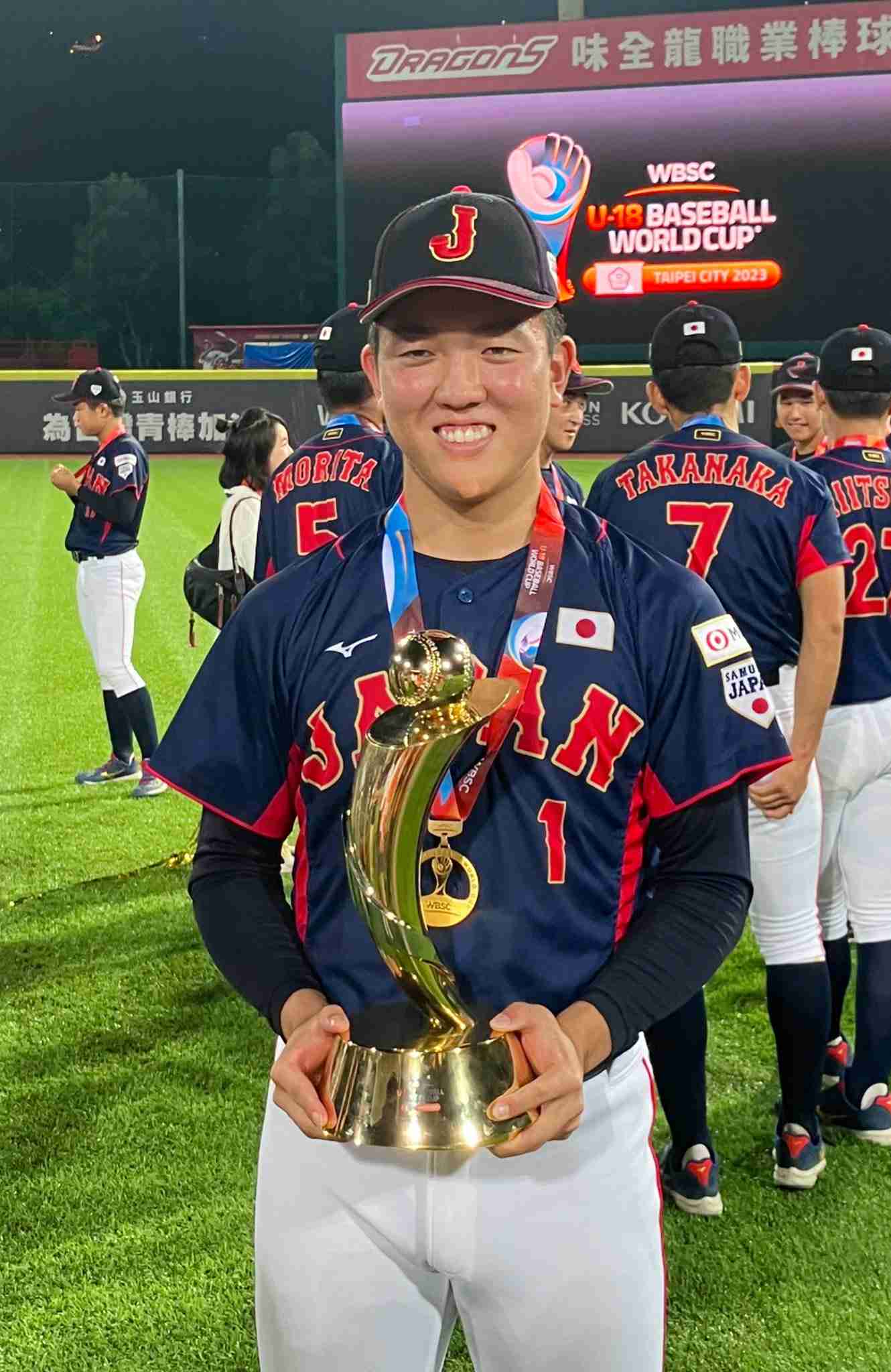 【Uー18野球W杯・決勝】日本が悲願の初優勝で世界一！ 台湾に逆転勝ち エース前田が7回4安打1失点の完投 3連続バント攻勢で逆転