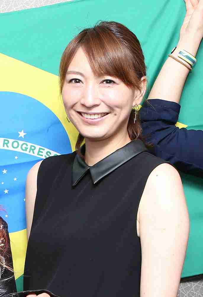 “貼るアイシャドウ