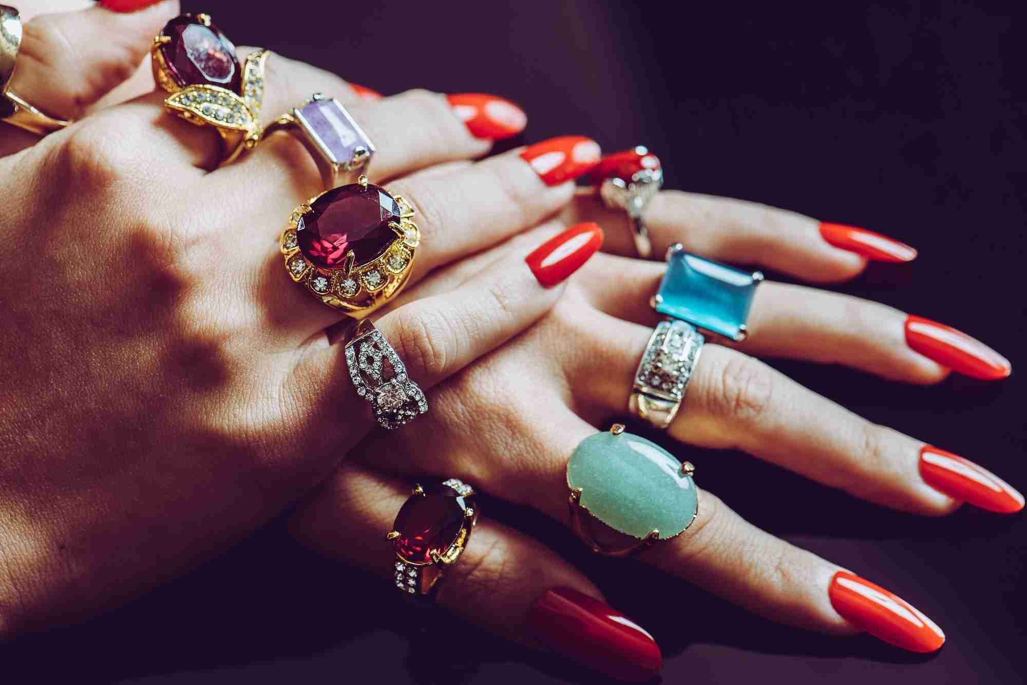 指輪のおしゃれを楽しんでるガールさん【結婚指輪以外】