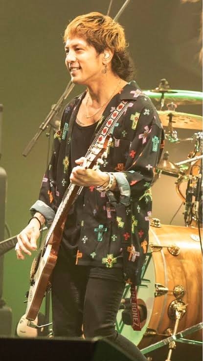 《衝撃不倫》「もうすぐ離婚する」MEGUMI(42)夫“Dragon Ash”降谷建志(44)が30代“ヤンキー風”匂わせファンと“ドロ沼不倫”「MEGUMIだけ関係を知らなかった…」