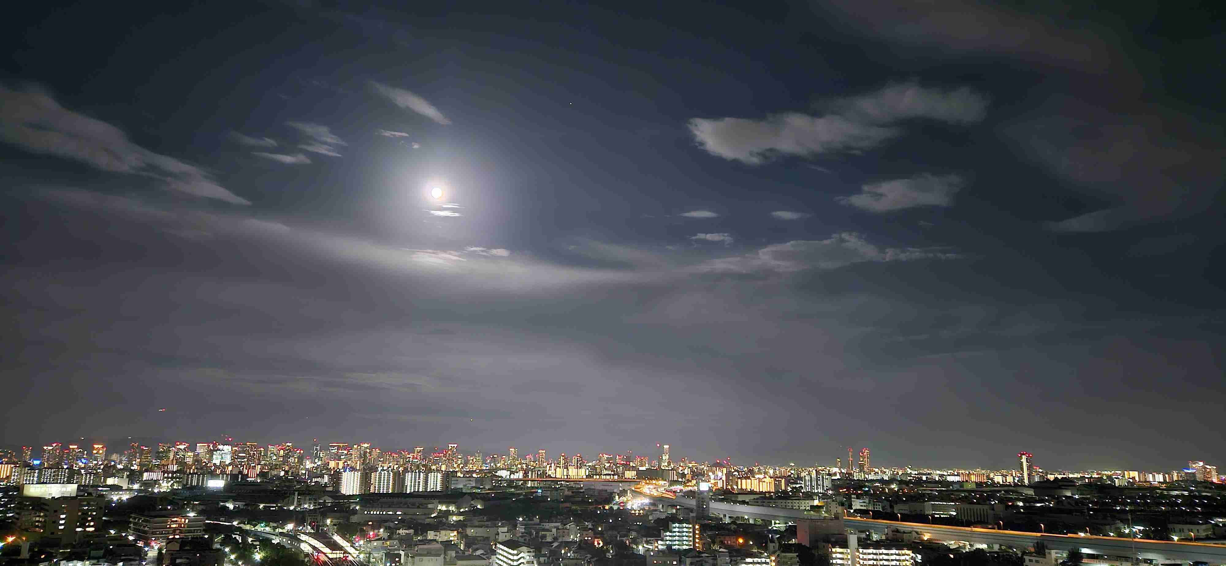 秋の我が家の情景を貼るトピ