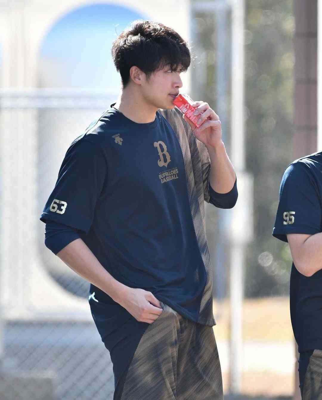 日本シリーズ「吹田の主婦」がトレンド入り…オリックス山崎颯一郎登場で世の女性ザワつく「イケメンだから好き」