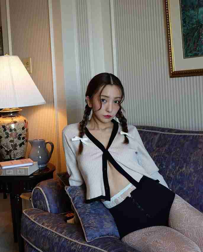 ヤクルト高橋奎二（26）は猛反対、元AKB板野友美（32）は実は出したい？　娘の「顔出し」を巡って夫婦間で起きた“サイン違い”