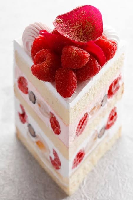 ケーキが1000円もします