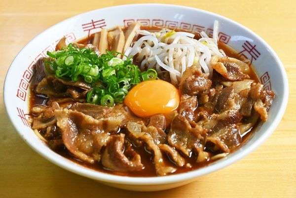 秋田知事、四国地方の料理を「貧乏くさい」SNSで批判噴出、広報課に苦情も