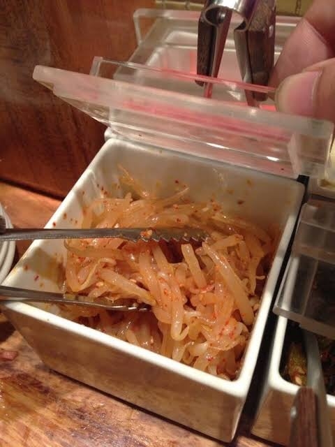 「大量にキムチを取る人がいて…」　卓上の無料トッピングサービスを廃止せざるを得なかったラーメン店店主の苦悩