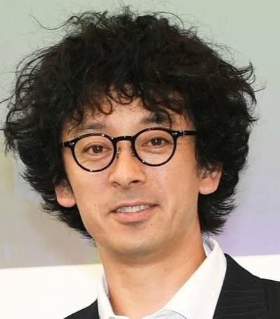ピース綾部祐二、相方・又吉と6年ぶりライブ 舞台上で再会のハグ「ここまで会わないようにしてた」