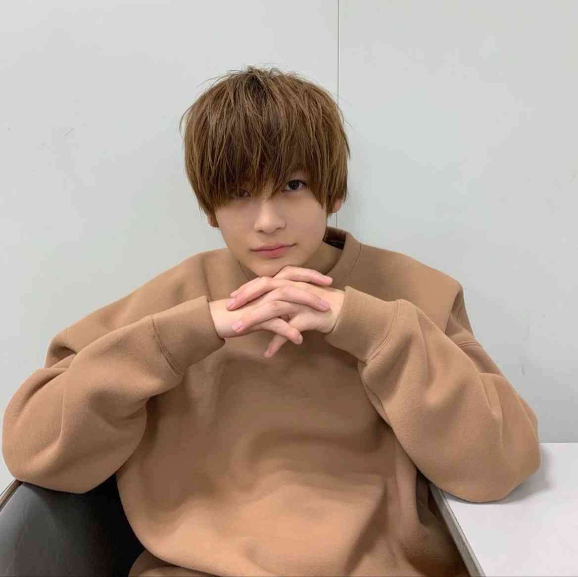 高橋文哉&志尊淳が「ViVi」12月号に登場 兄弟のような関係性の2人に迫る「文哉君は“後輩力”がすごくある」