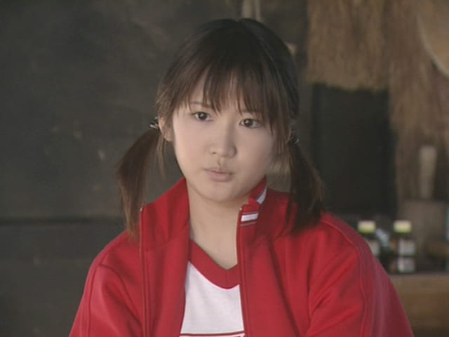 紗栄子　15歳長男とお揃いキャップで「学校で必要なスーツを買いにお出かけ」